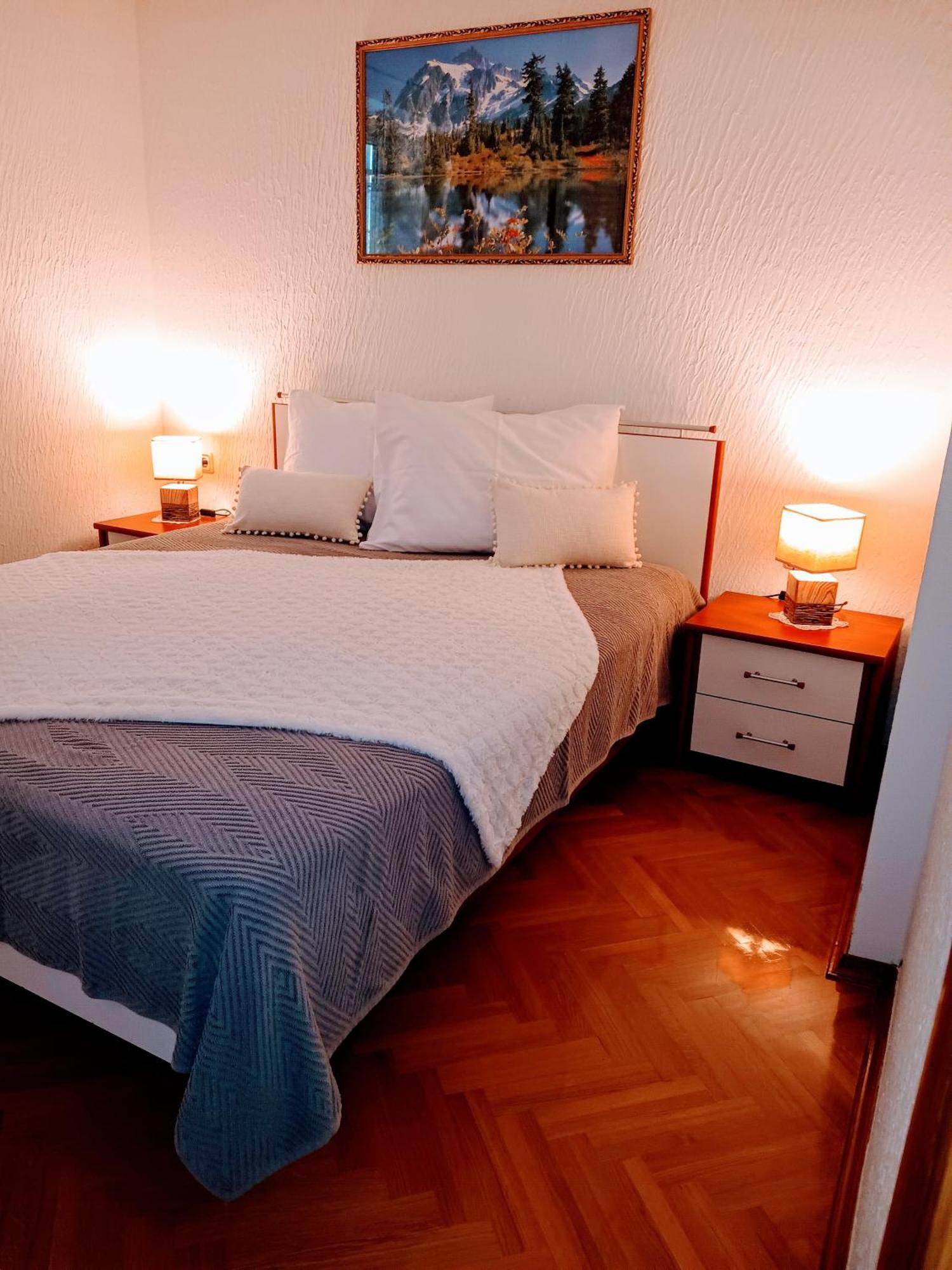 Ferienwohnung Nena In ツリクヴェニツァ エクステリア 写真